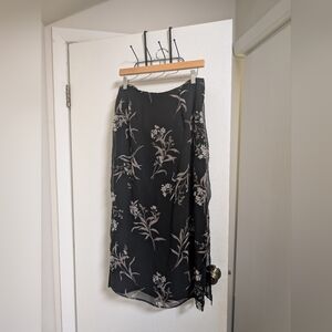 TR Bentley Floral Print Black Midi Skirt